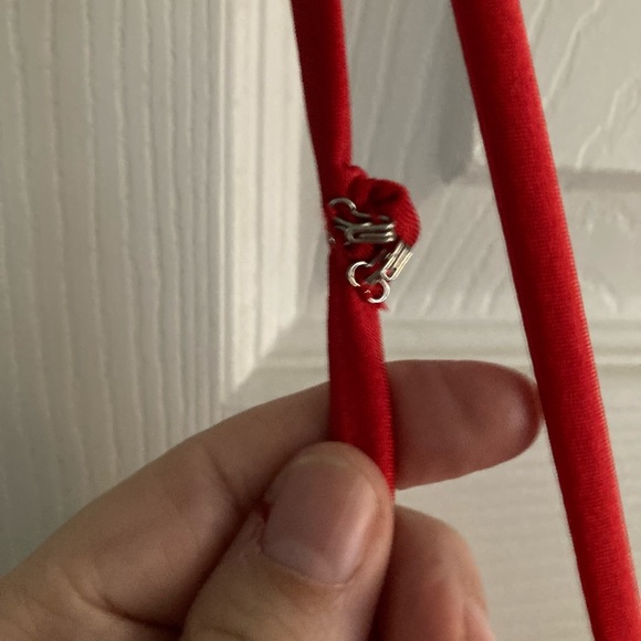 Beautiful red silk dress - Picture 3 of 6